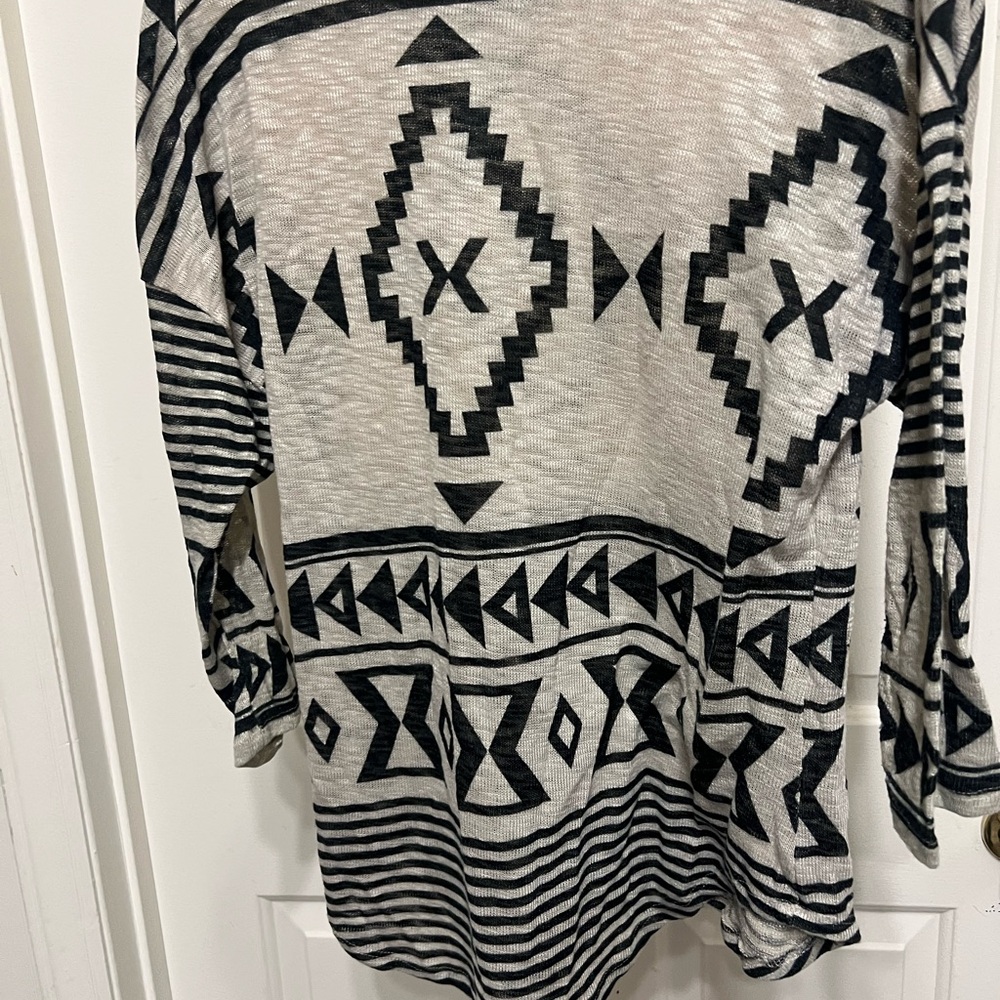 Absolutely Famous Black and Cream Patterned Top